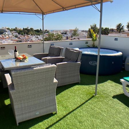 Apartment Beta - 2 Bedrooms, Private Rooftop Patio With Hot Tub, Bbq And View Феррагуду Экстерьер фото