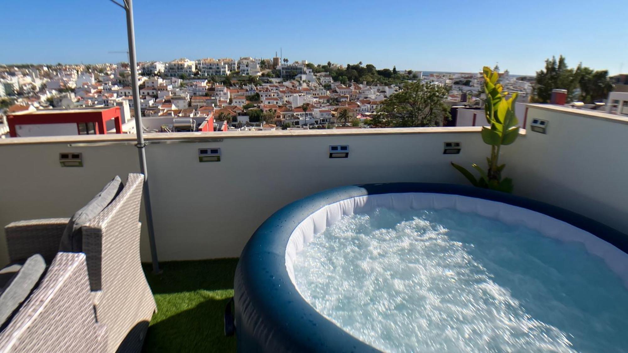 Apartment Beta - 2 Bedrooms, Private Rooftop Patio With Hot Tub, Bbq And View Феррагуду Экстерьер фото